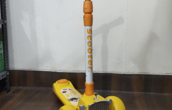 ROLLS ROYCE SCOOTER YELLOW No. 1441