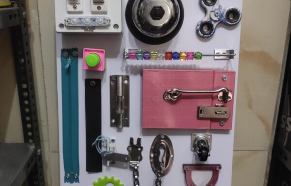 BUSY BOARD 4 No. 984