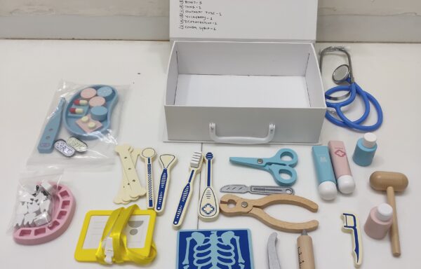 DENTIST SET (WOODEN) NO. 1864