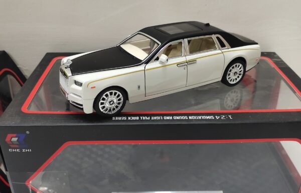 WHITE ROLLS ROYCE METAL CAR No. 1877