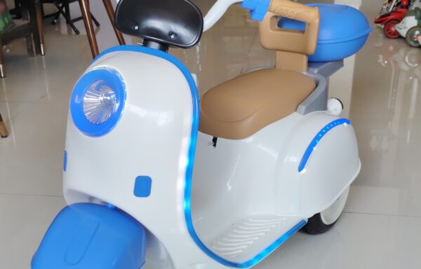 CUTE ELECTRIC SCOOTER BATTERY OPERATED